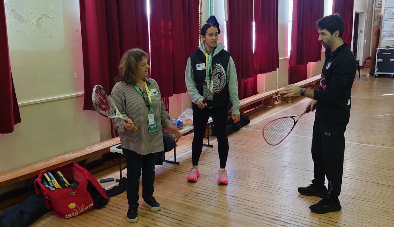 Squash Introduced To Girls In Enfield Schools 2