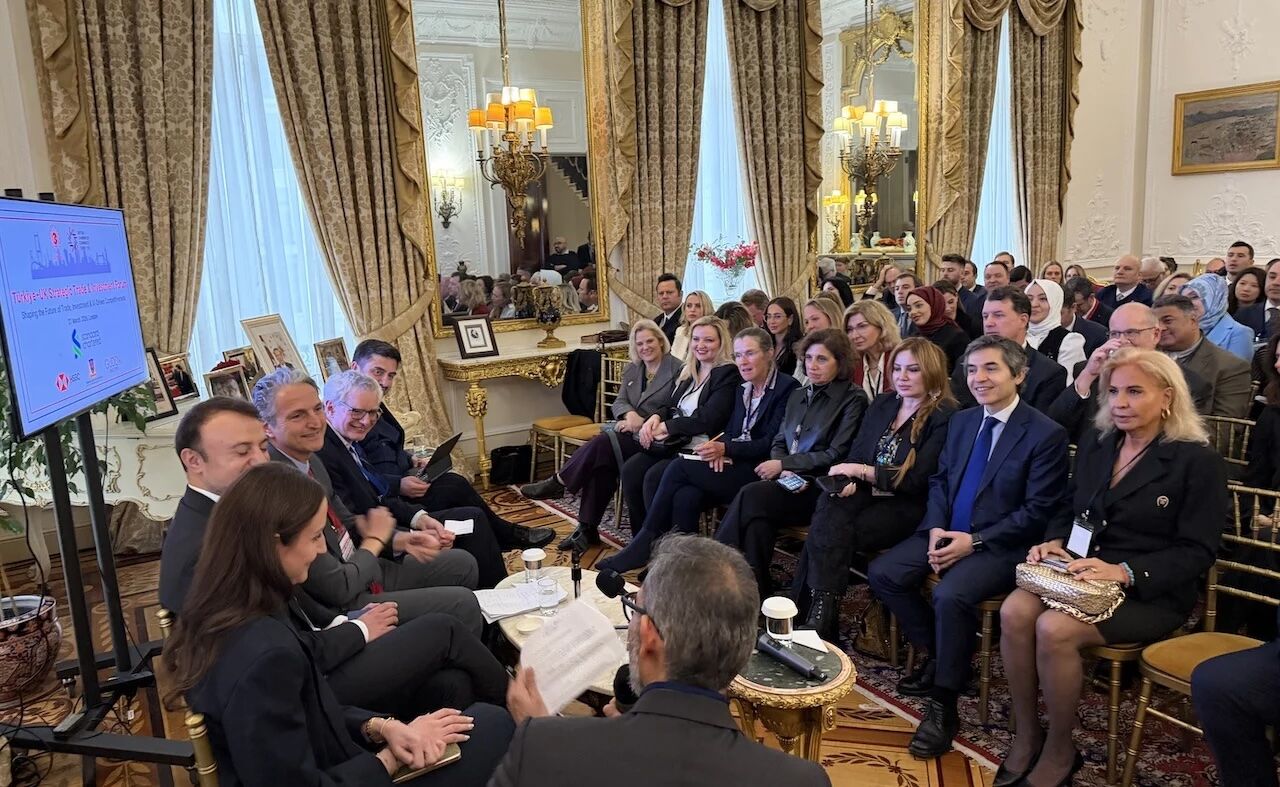 Londrada Turkiye Ingiltere Yatirim Forumu 4. J P G