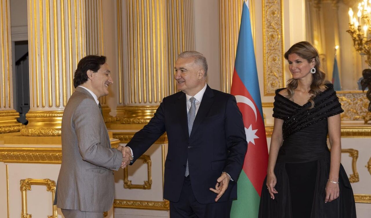 6 Vatan Oz Elin Suleymnaov