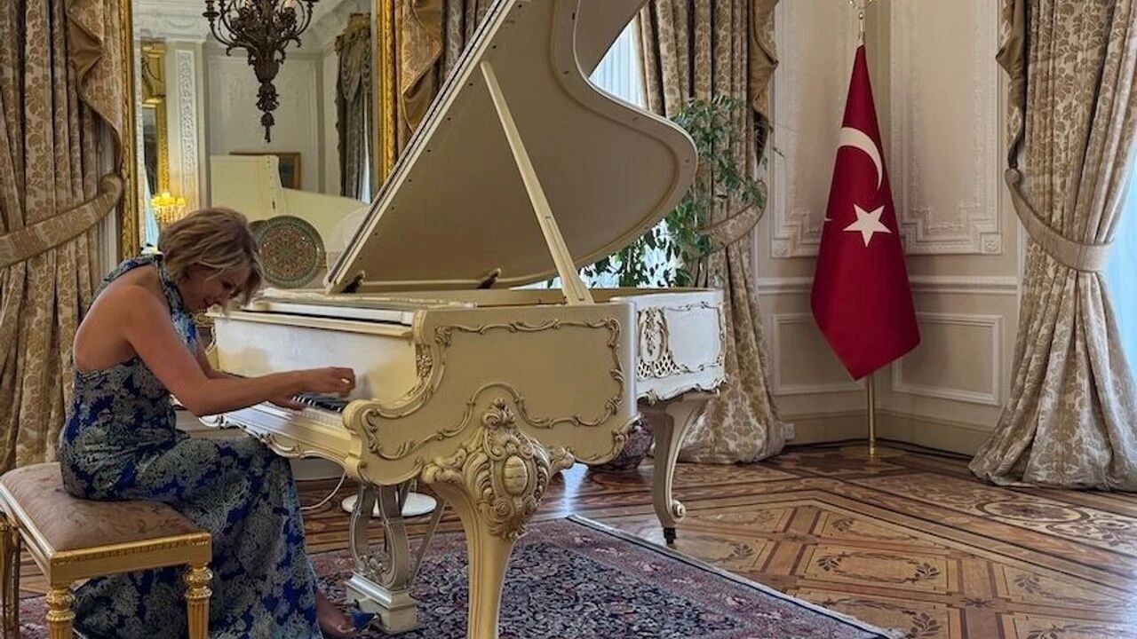 Ruya Taner Londra Elcilik Resital 1. J P G