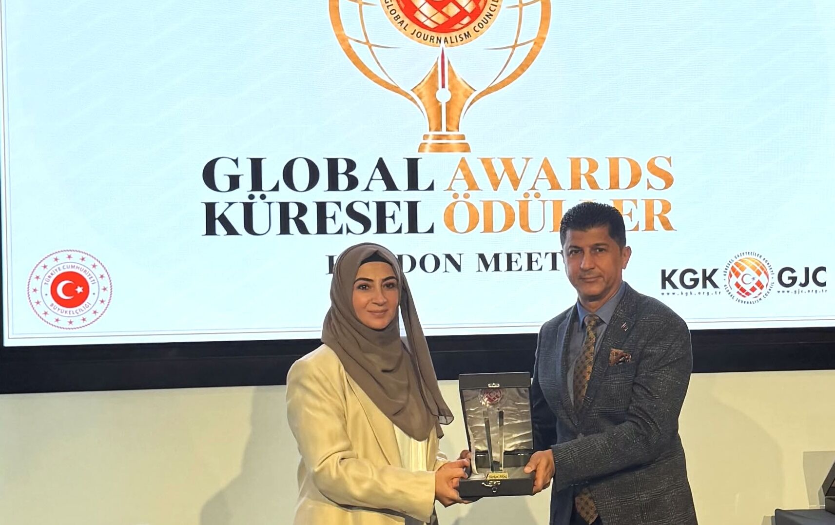 Certificate Of Appreciation Awarded To Türkan Akbaş, President Of Müsi̇ad Uk, By Nazmi Uyar, Director Of Foreign Relations At Alanya Municipality.