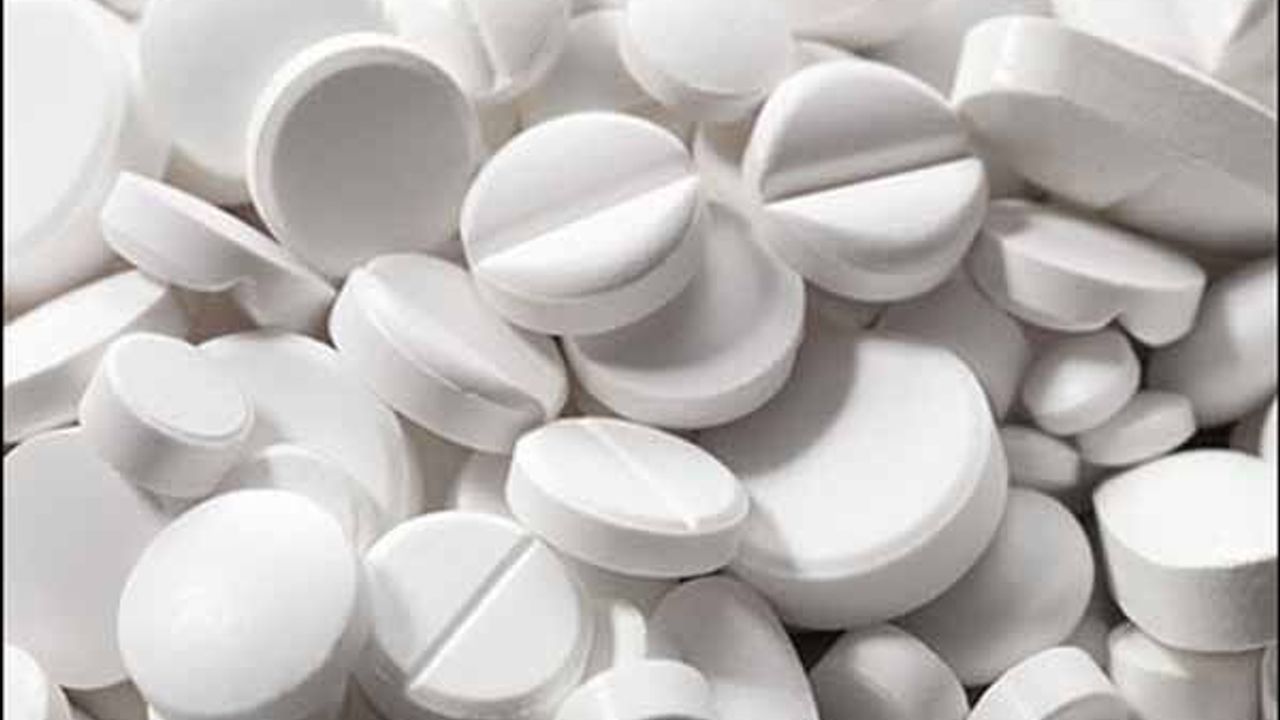 Aspirin tied to lower risk of most dangerous skin cancer