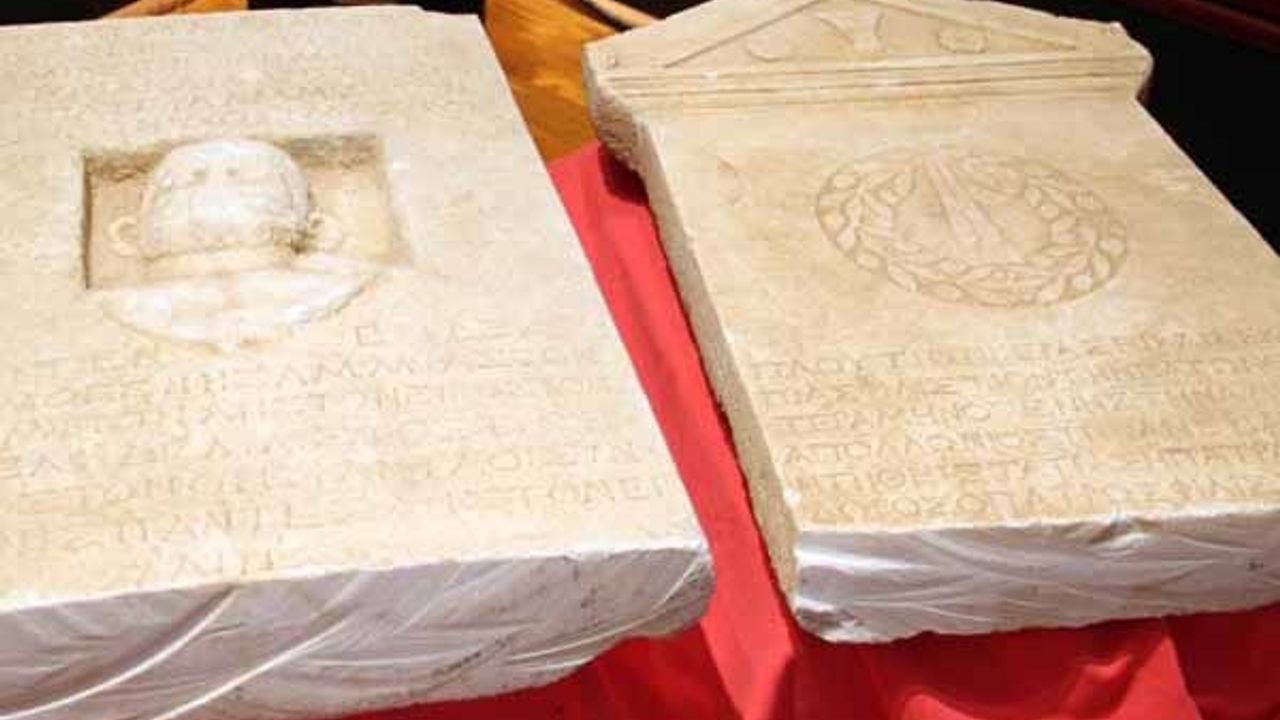 FBI returns smuggled Lydian artifacts to Turkey