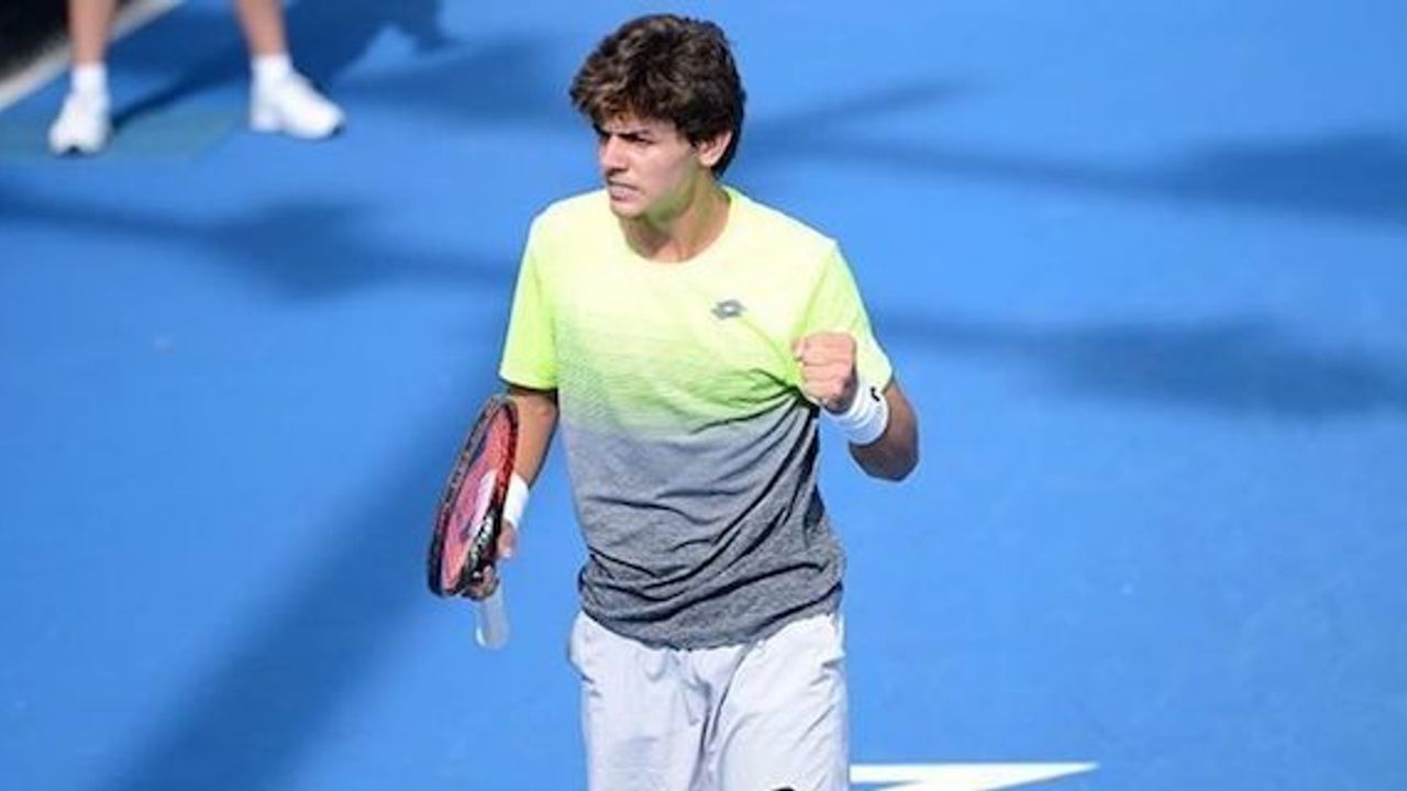 Wimbledon: Turkey’s Yanki Erel wins boys' doubles title