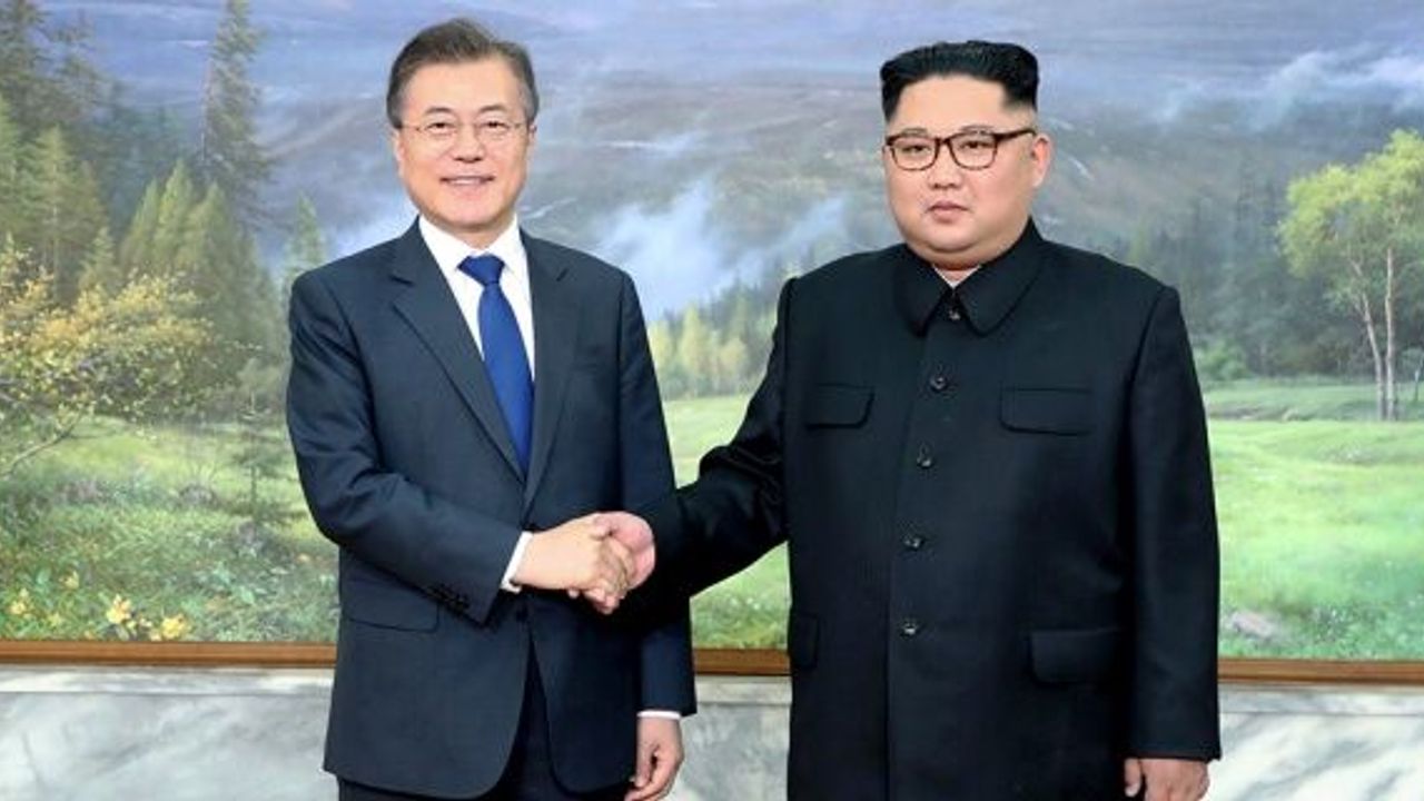 Koreas discuss denuclearisation in Pyongyang summit