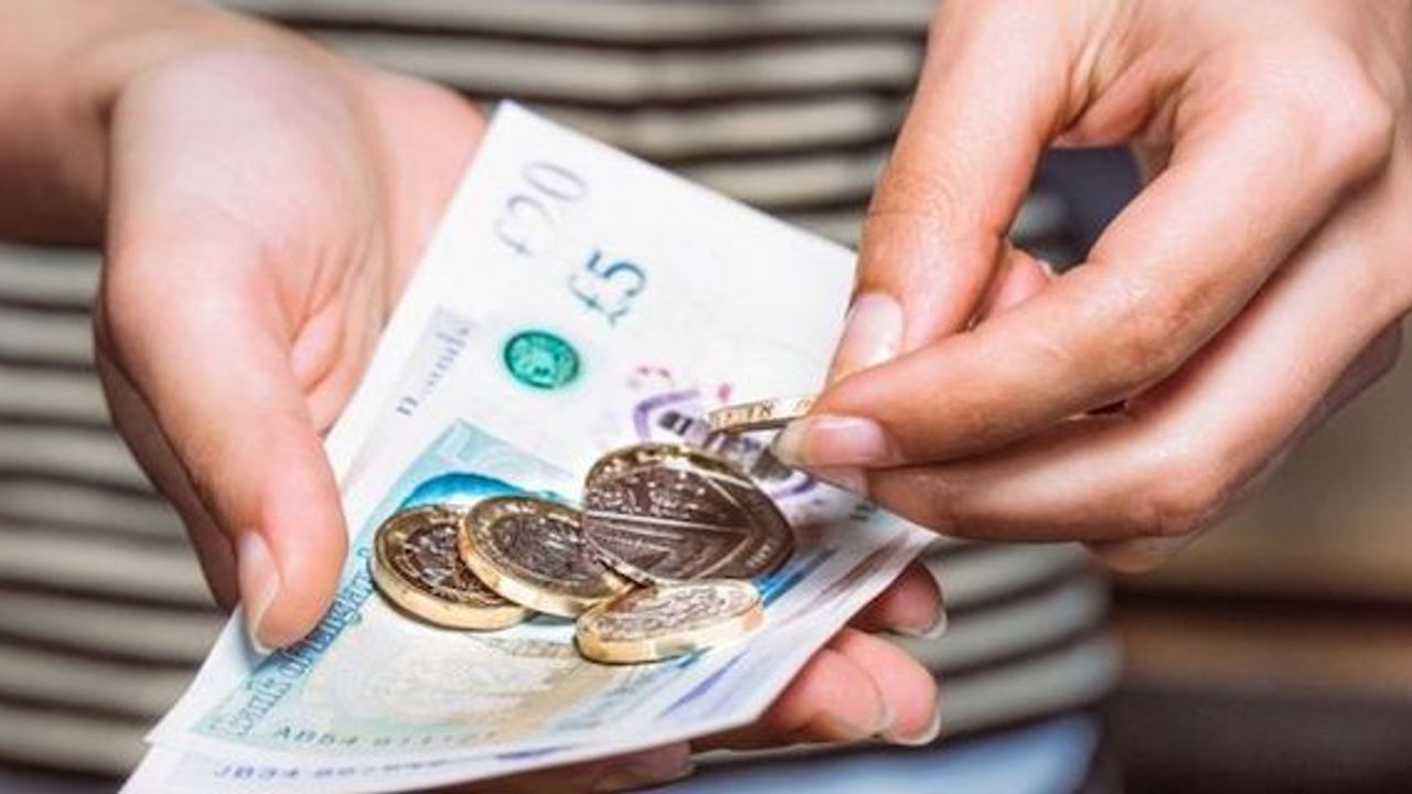 Budget 2018:  'Squeeze continues' for lower-income families