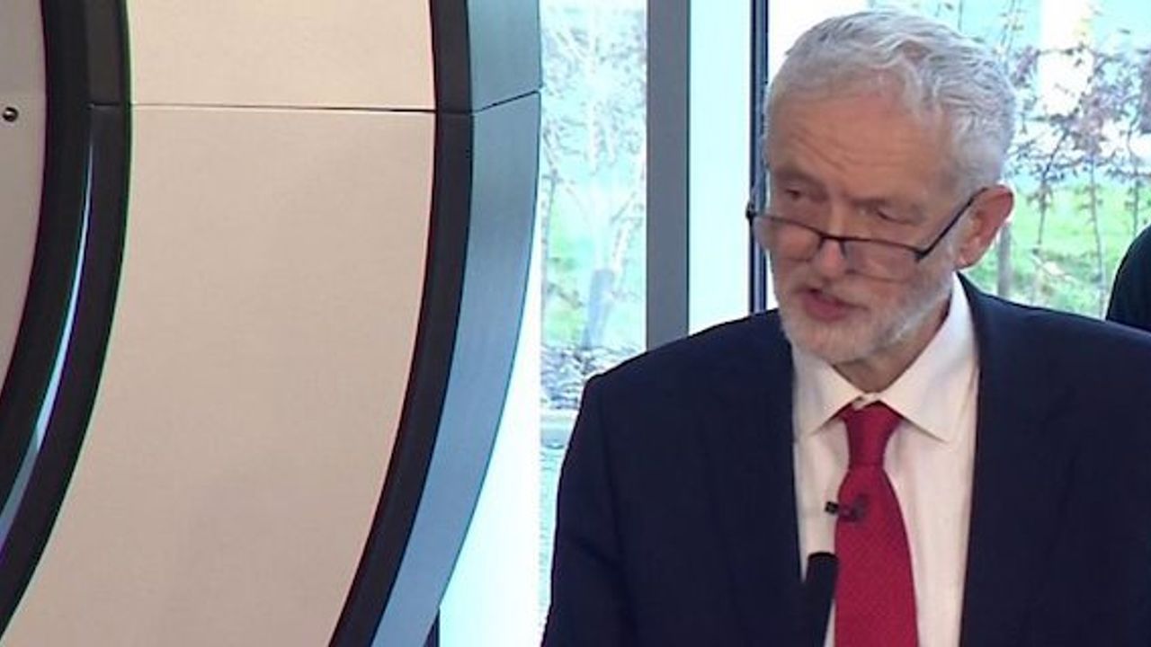 Brexit: Jeremy Corbyn demands election to 'break deadlock'