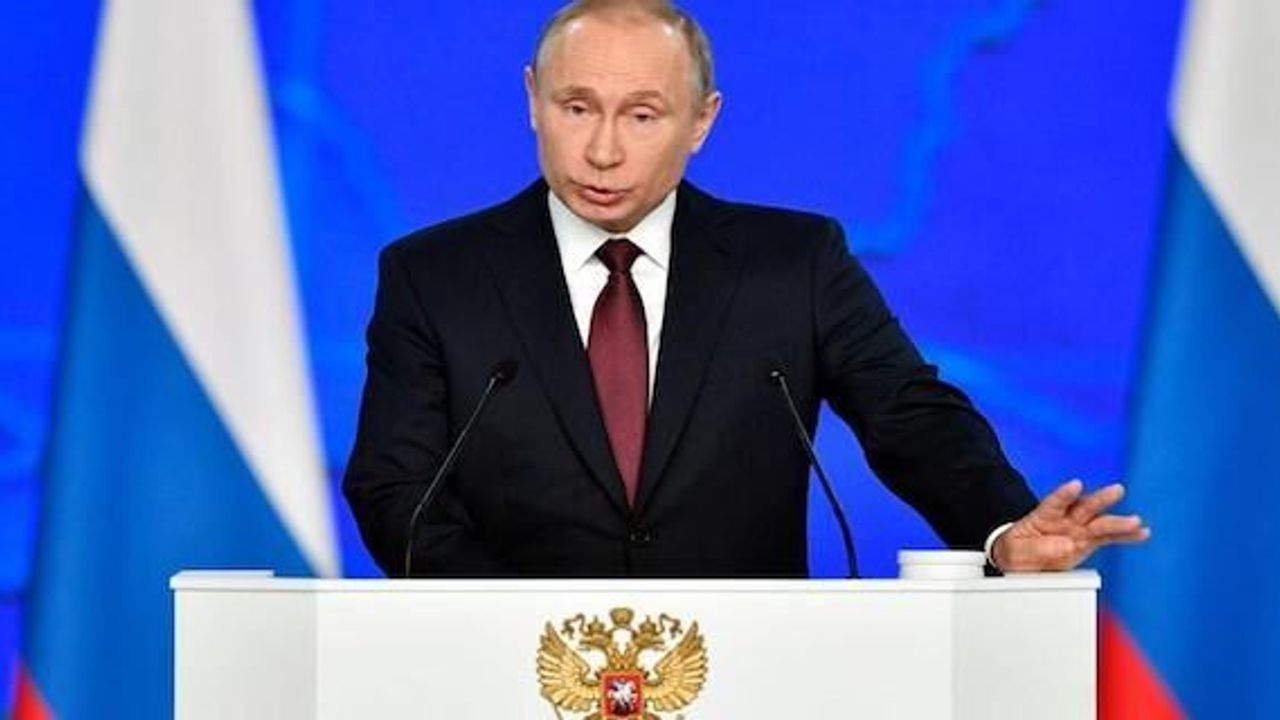 Putin vows asymmetrical reply to US missiles in Europe