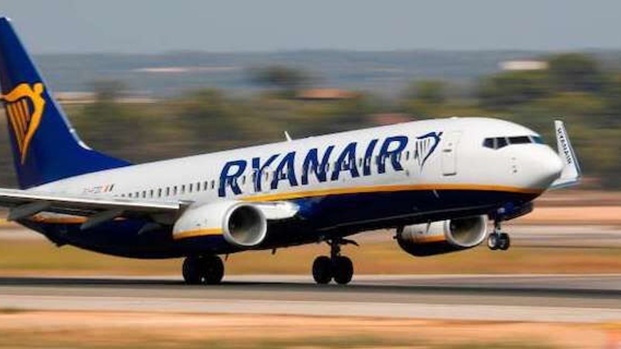 Ryanair post first loss since 2014 amid fare cuts
