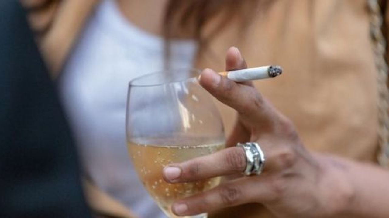 How many cigarettes in a bottle of wine?