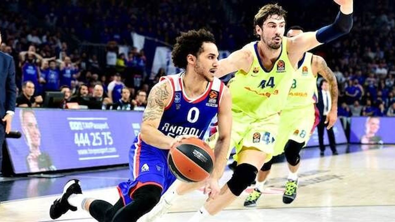 Basketball, Shane Larkin stays with Anadolu Efes