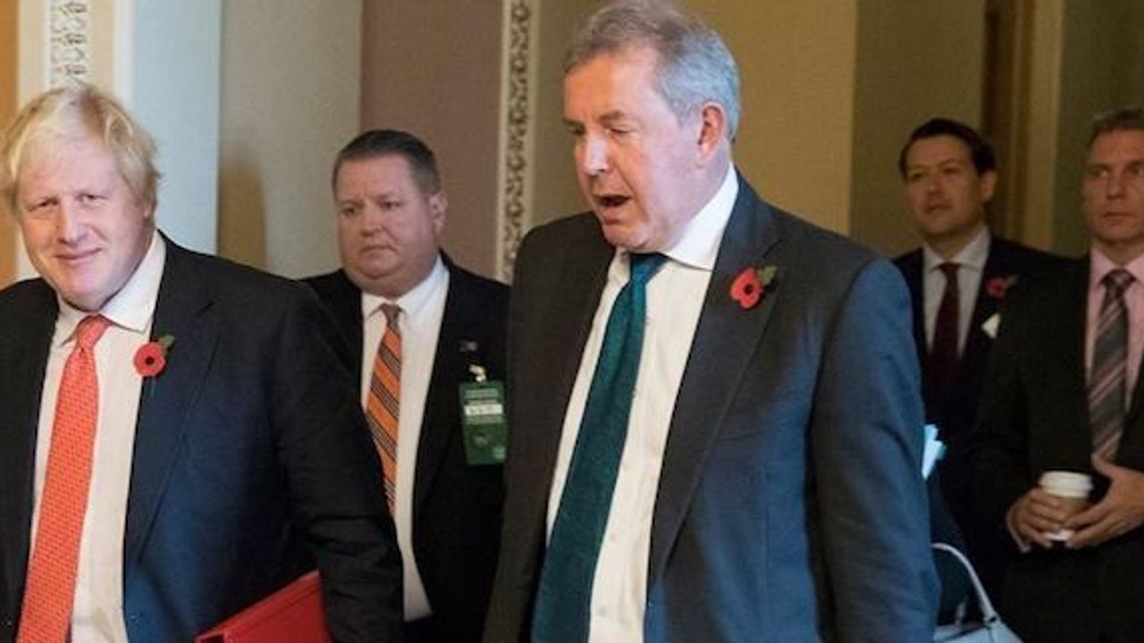 British ambassador to US resigns over leaked memos