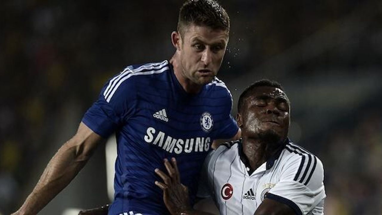 Chelsea's Gary Cahill joins Crystal Palace