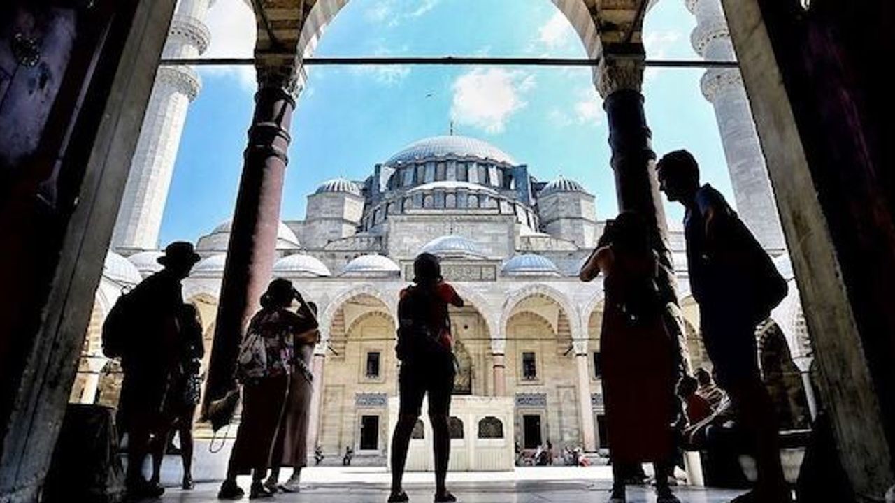 Turkey draws nearly 25M foreign visitors in 7 months