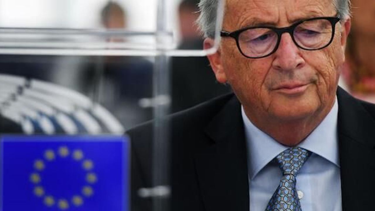 EU's Juncker: No-deal Brexit risk is 'palpable