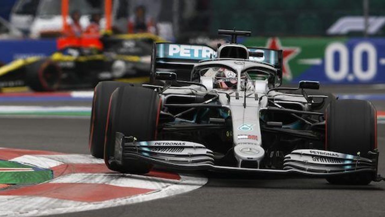Lewis Hamilton triumphs in Mexican Grand Prix