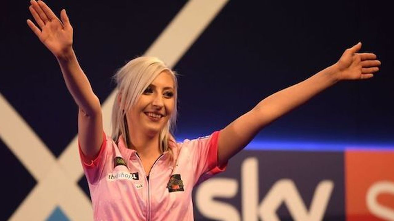 Sherrock becomes 1st woman to beat a man at World Darts