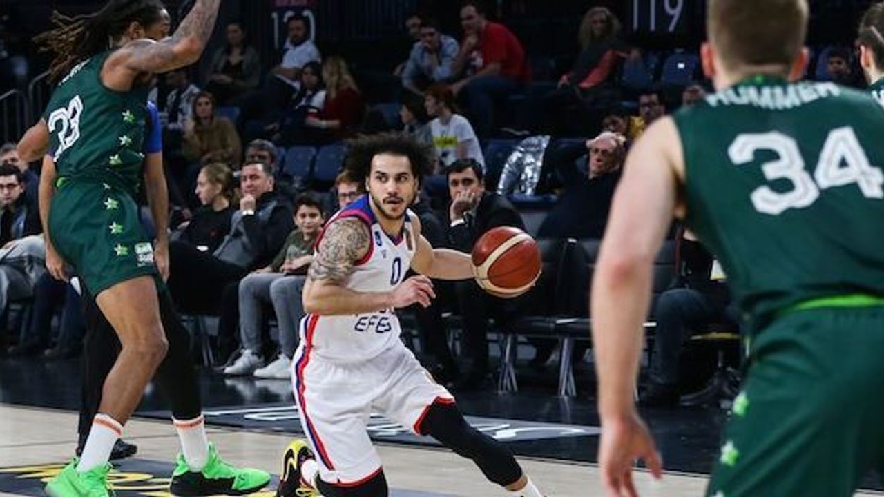 Anadolu Efes stay at top in Turkish basketball league