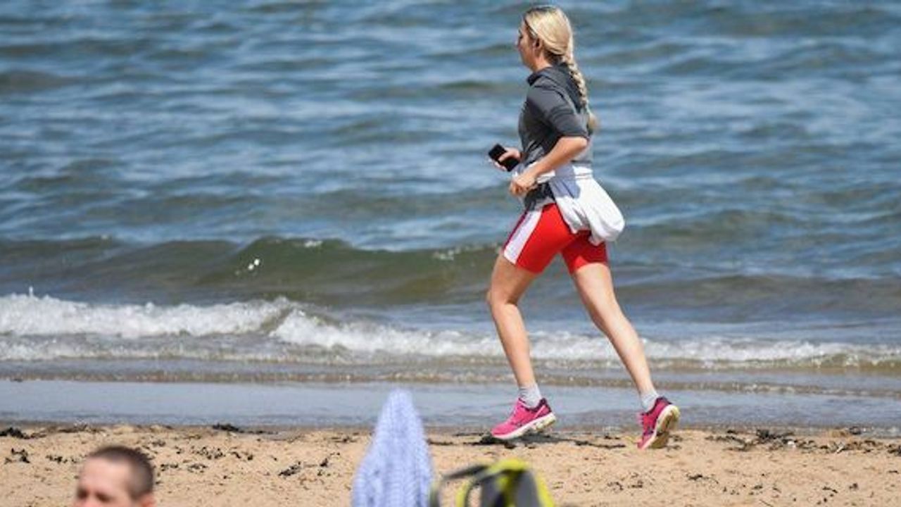 Scotland begins to ease out of lockdown