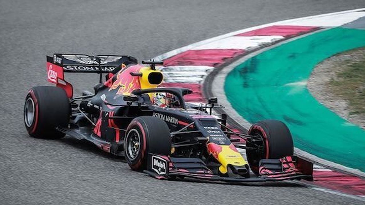 Formula 1: Max Verstappen wins British Grand Prix