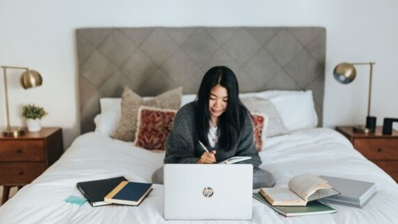 HARDEST-HIT BUSINESSES OFFERED NEW GOVERNMENT GRANTS OF UP TO £9,000