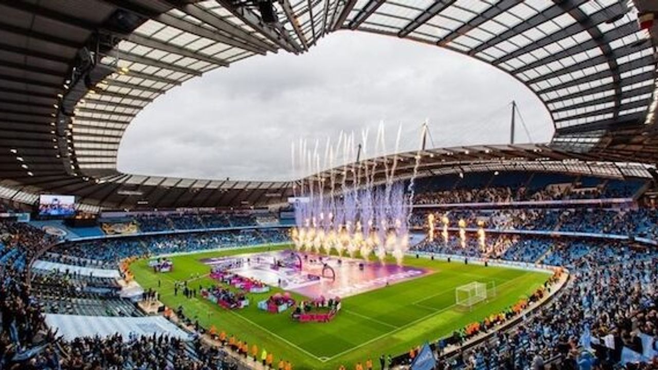 Man City complete Premier League 12 points ahead of Man United