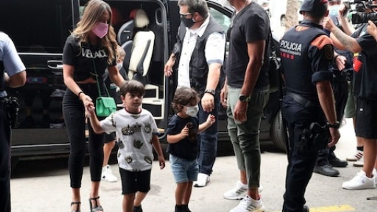 Lionel Messi has agreed a two-year deal to join Paris St-Germain following his shock exit from Barcelona