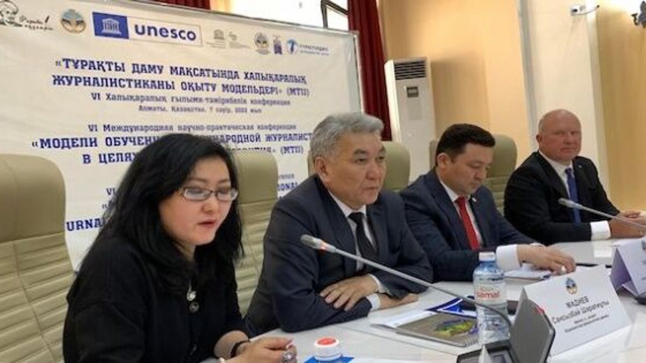 Models of Teaching International Journalism for Sustainable Development