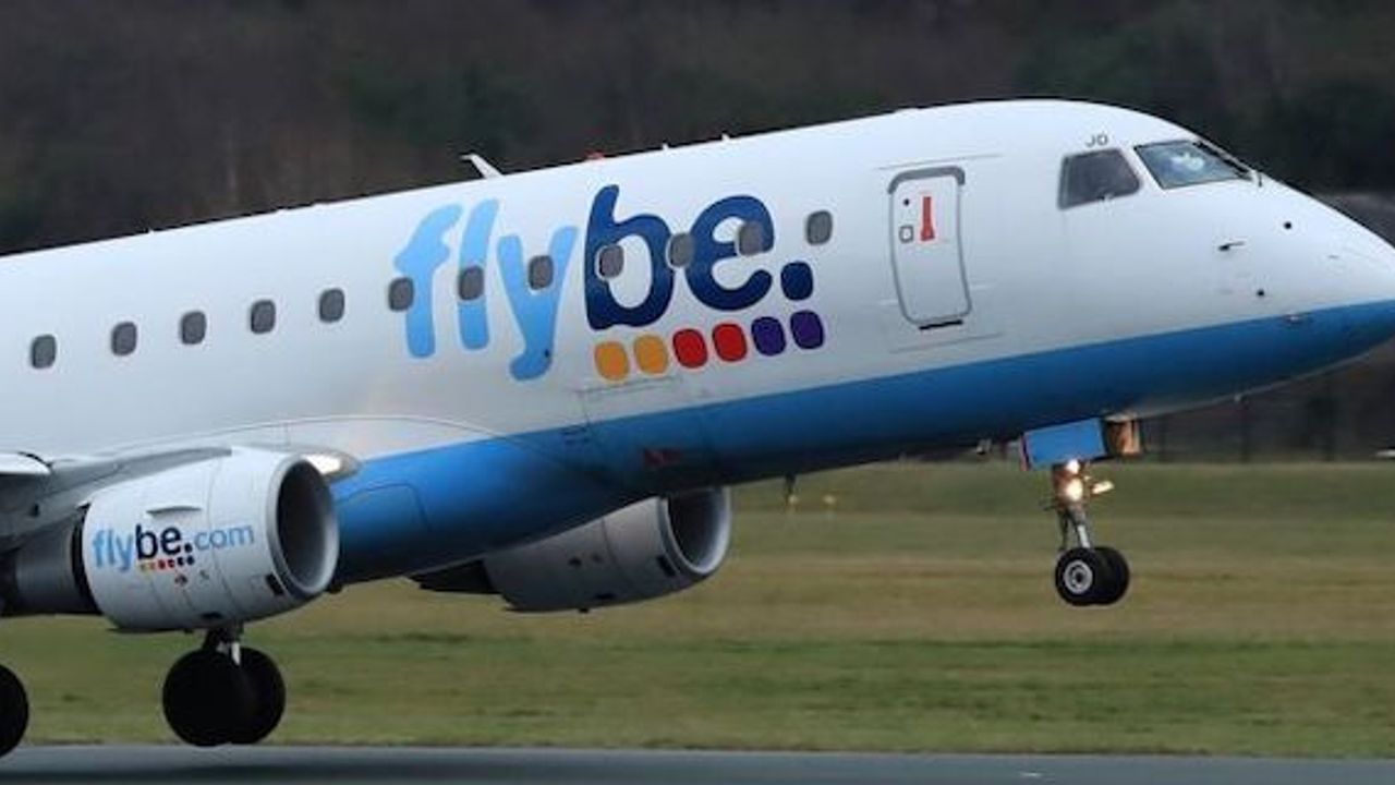 Ryanair and EasyJet ready to snap up Flybe staff