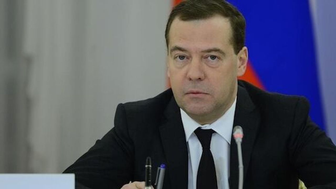 Top Russian official calls German foreign minister 'utter and useful fool'