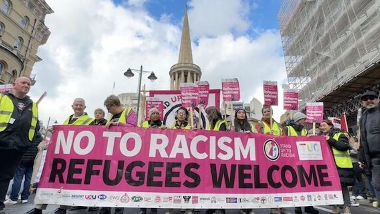 Hundreds gather in London to protest UK's migration policy