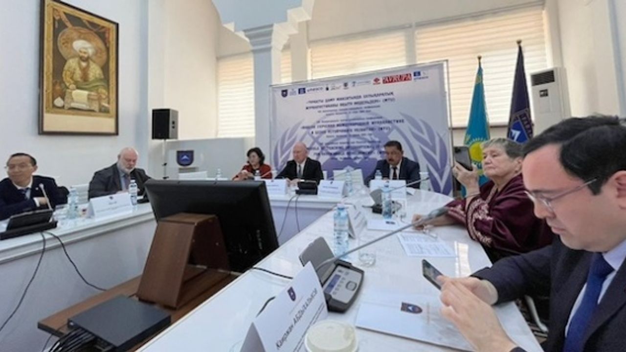 Models of Teaching International Journalism for Sustainable Development