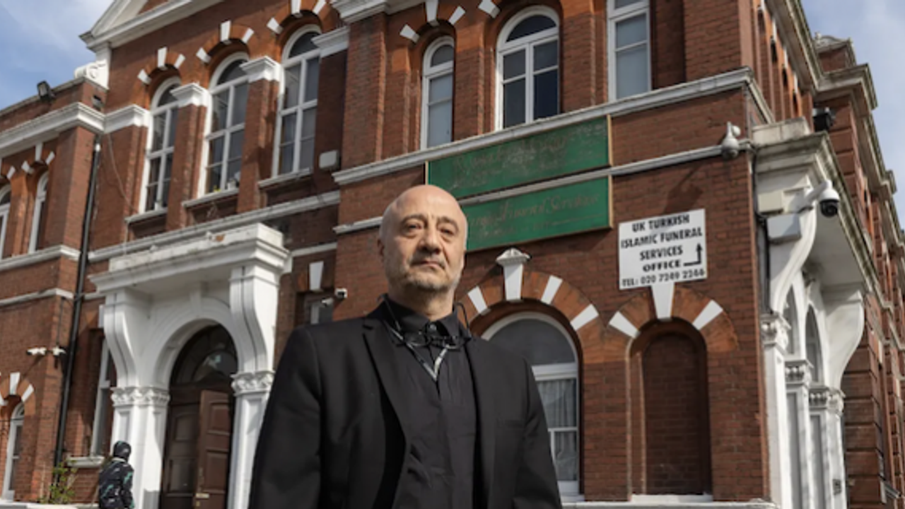 UK's first Turkish Shacklewell Lane Mosque faces threat to its future