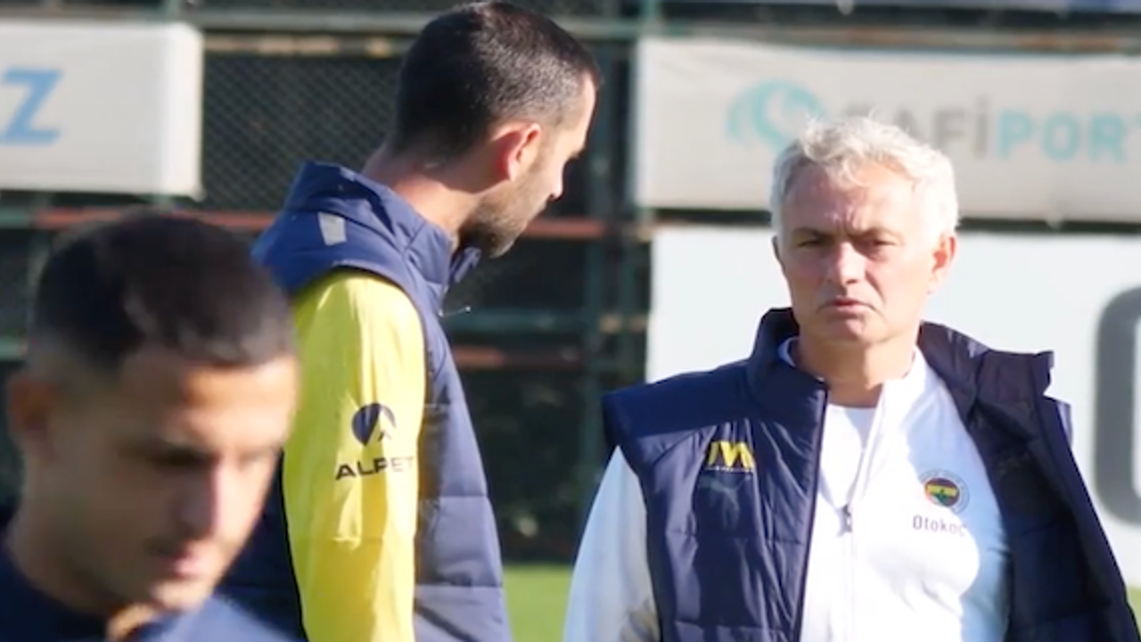 Fenerbahce vs Manchester United Predicted line-ups!  Jose Mourinho faces former side