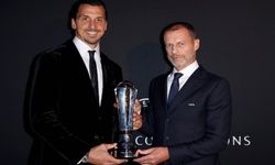 Zlatan Ibrahimović receives UEFA President’s Award