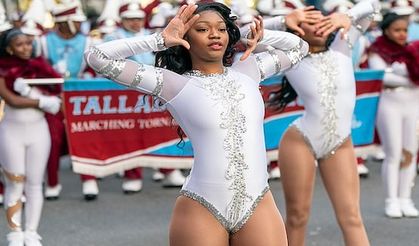 Cheerleader performers during the New Year's Day Parade in London this afternoon
