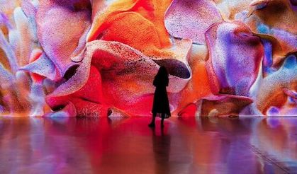 REFIK ANADOL, Echoes of the Earth, Living Archive