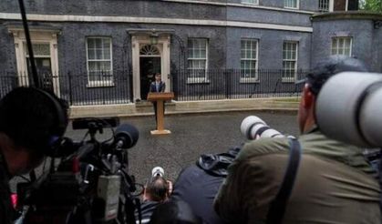 Rishi Sunak announces a general election in a statement outside Downing Street
