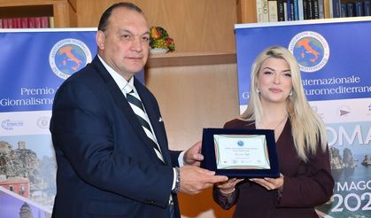 Eva Murati Receives Award in Italy from Dündar Kesaplı