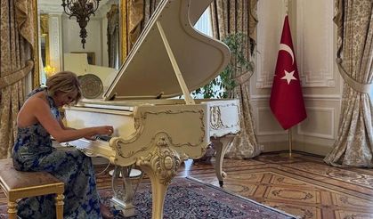 Rüya Taner brings 'Sweet Waters of Asia' to London