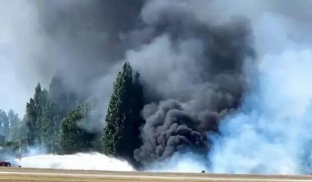 Plane crash at London Southend Airport kills 4 people