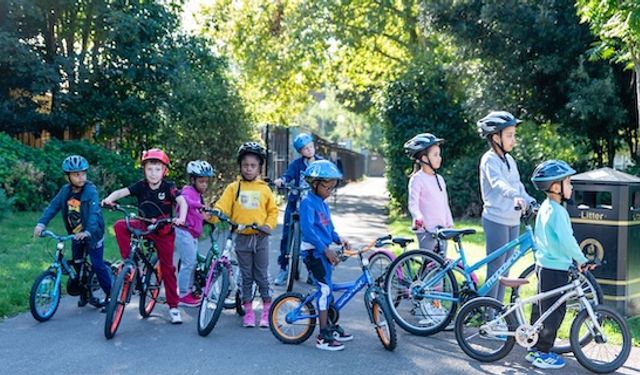 TfL opens 2025 grants for community groups to encourage more walking, cycling and active travel in the capital