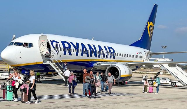 Ryanair to Raise Fares as Passenger Demand Surges
