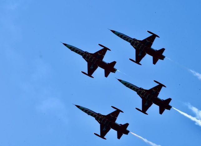 Turkish Stars Dazzle Thousands with Spectacular Fethiye Airshow