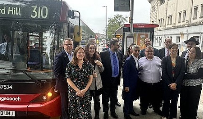 New bus service connecting Golders Green and Stamford Hill now up and running