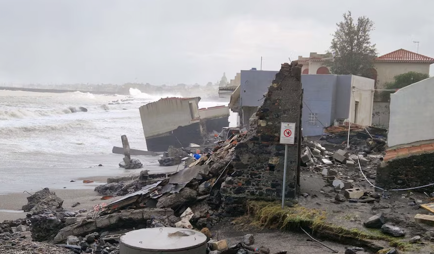 Emergency Declaration on the Agenda for Monday, Severe Weather Alert in Southern Italy