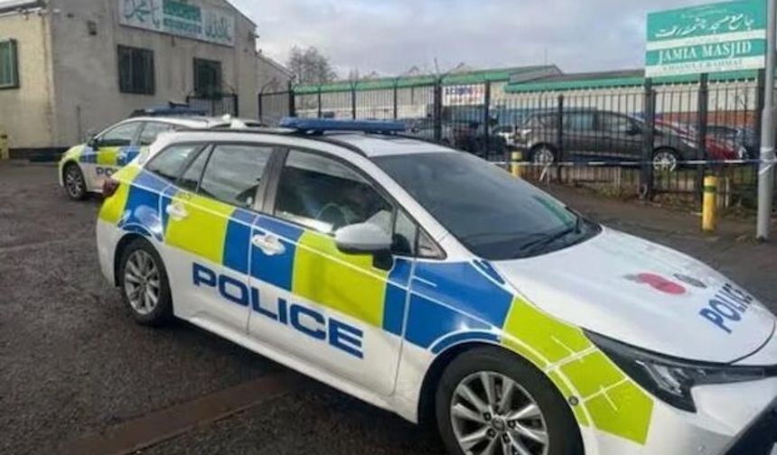 Man, 18, fatally stabbed outside Smethwick mosque